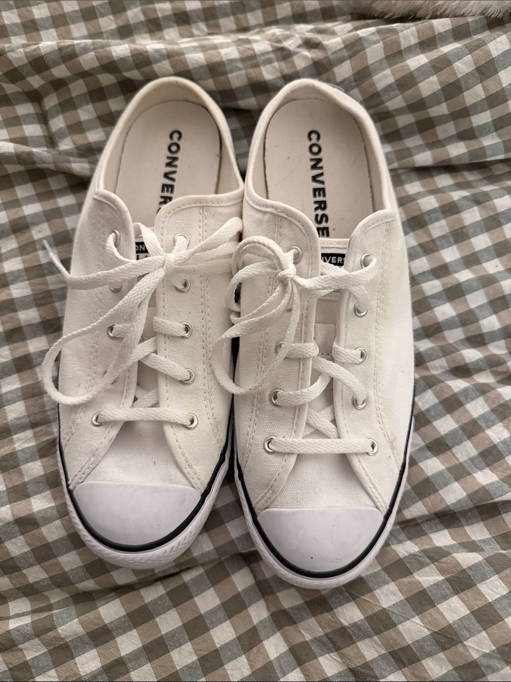 Converse Womens White Low-Top Slip On Sneakers - Size 9
